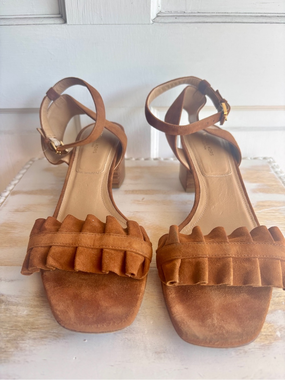 Michael Kors Collection Suede Ruffle Block Heel Sandals EU 39 Made In Italy 8.5